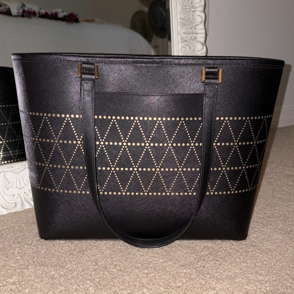 Michael Kors Jet Set Tote - Picture 2 of 3